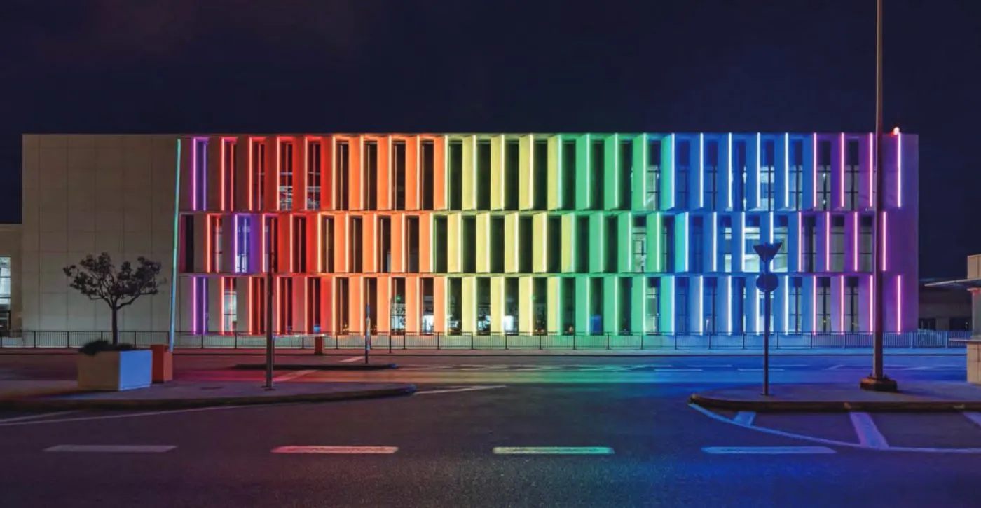 Application example: façade lines in colour