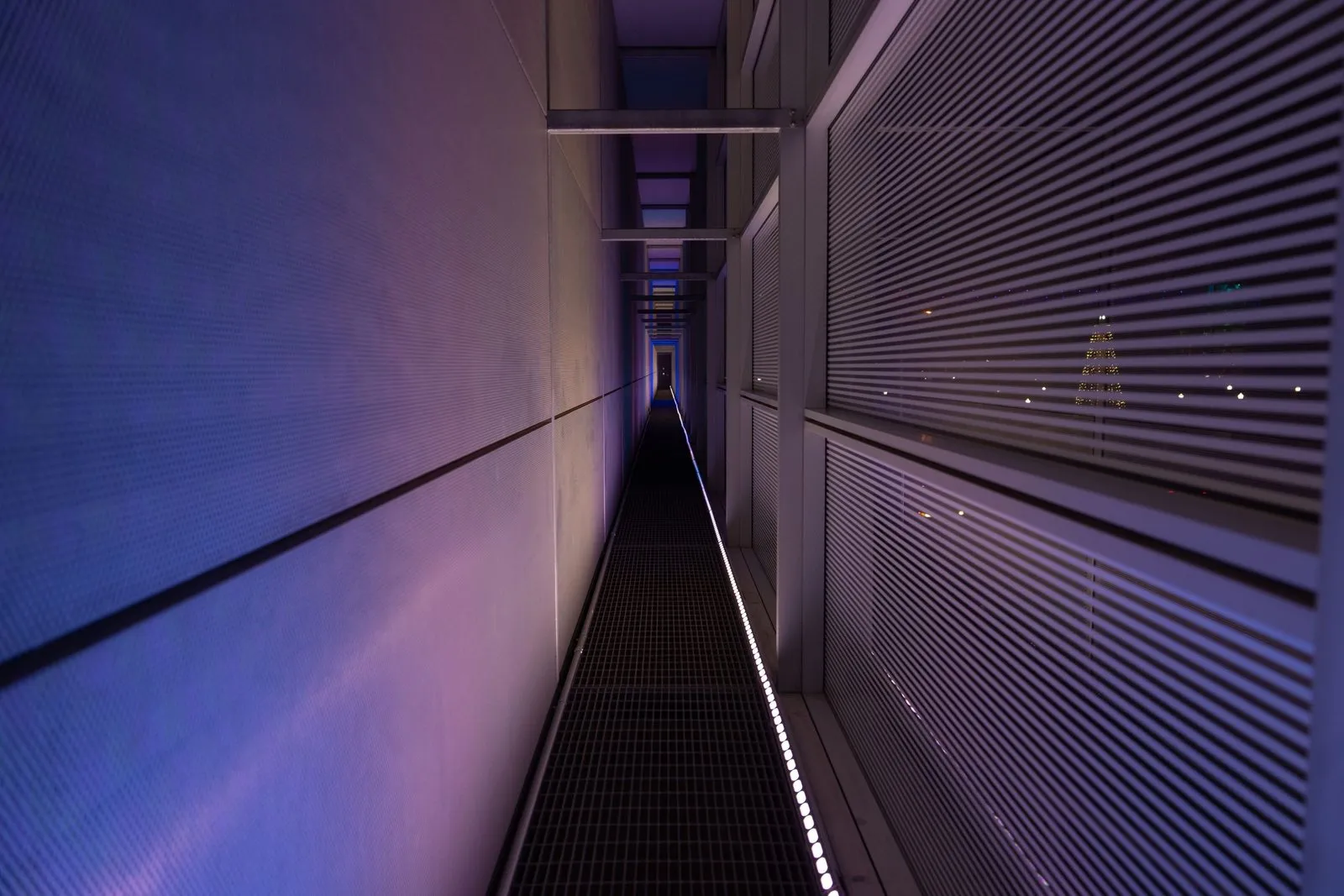 Application example: grazing along a walkway