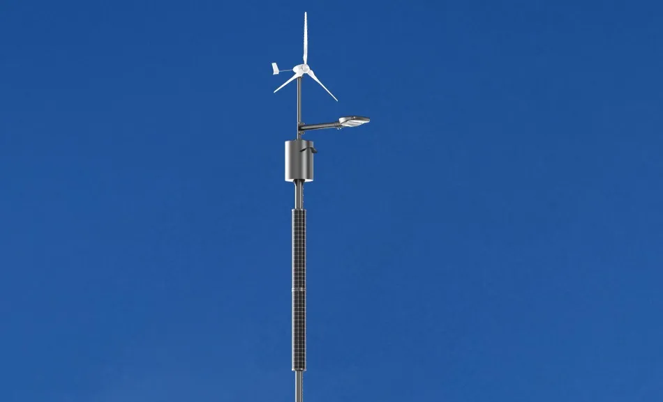 El poste instalado contra cielo abierto